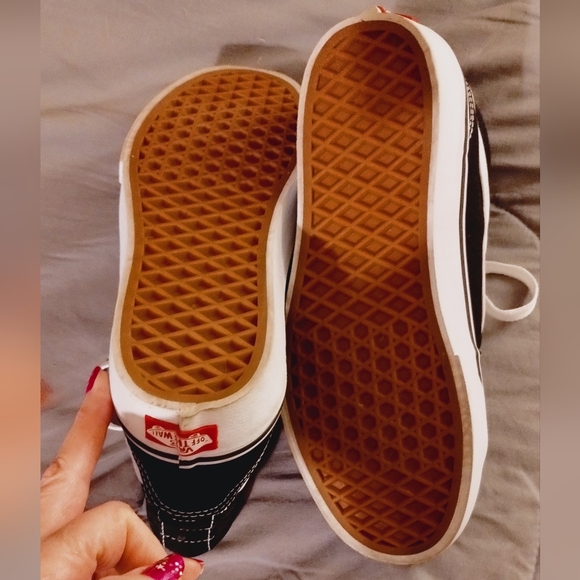 NWOB VANS SK-8 Hi Black & White Side Stripe High Top Sneakers Shoes. - Picture 4 of 10